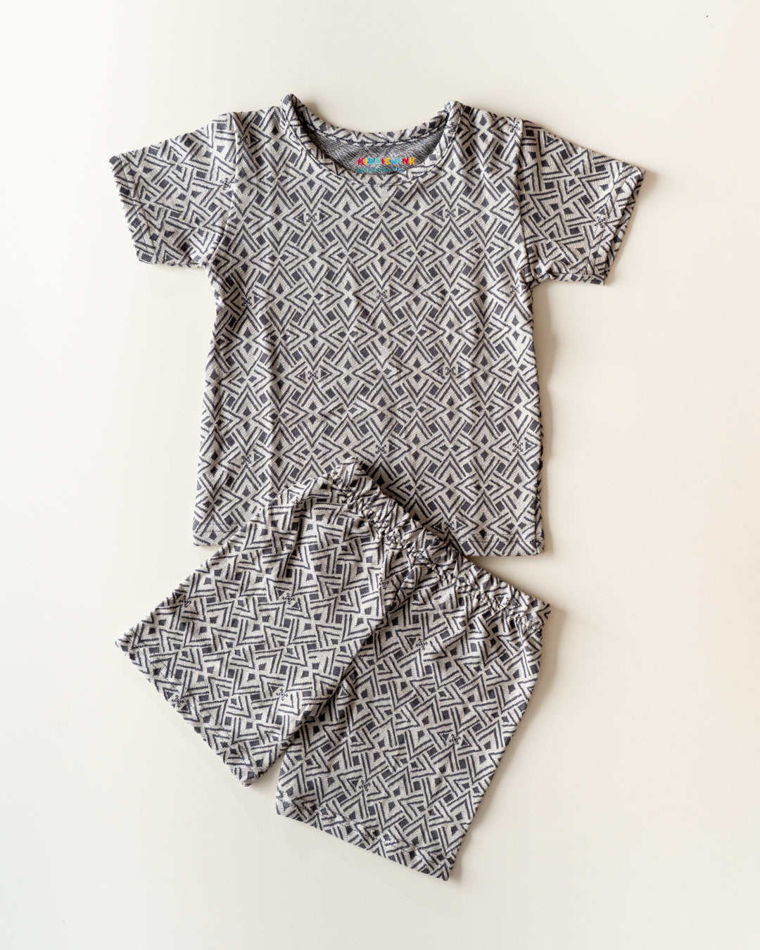 CO-ORD set- Half Sleeve T-shirt and Short - Grey Geometric