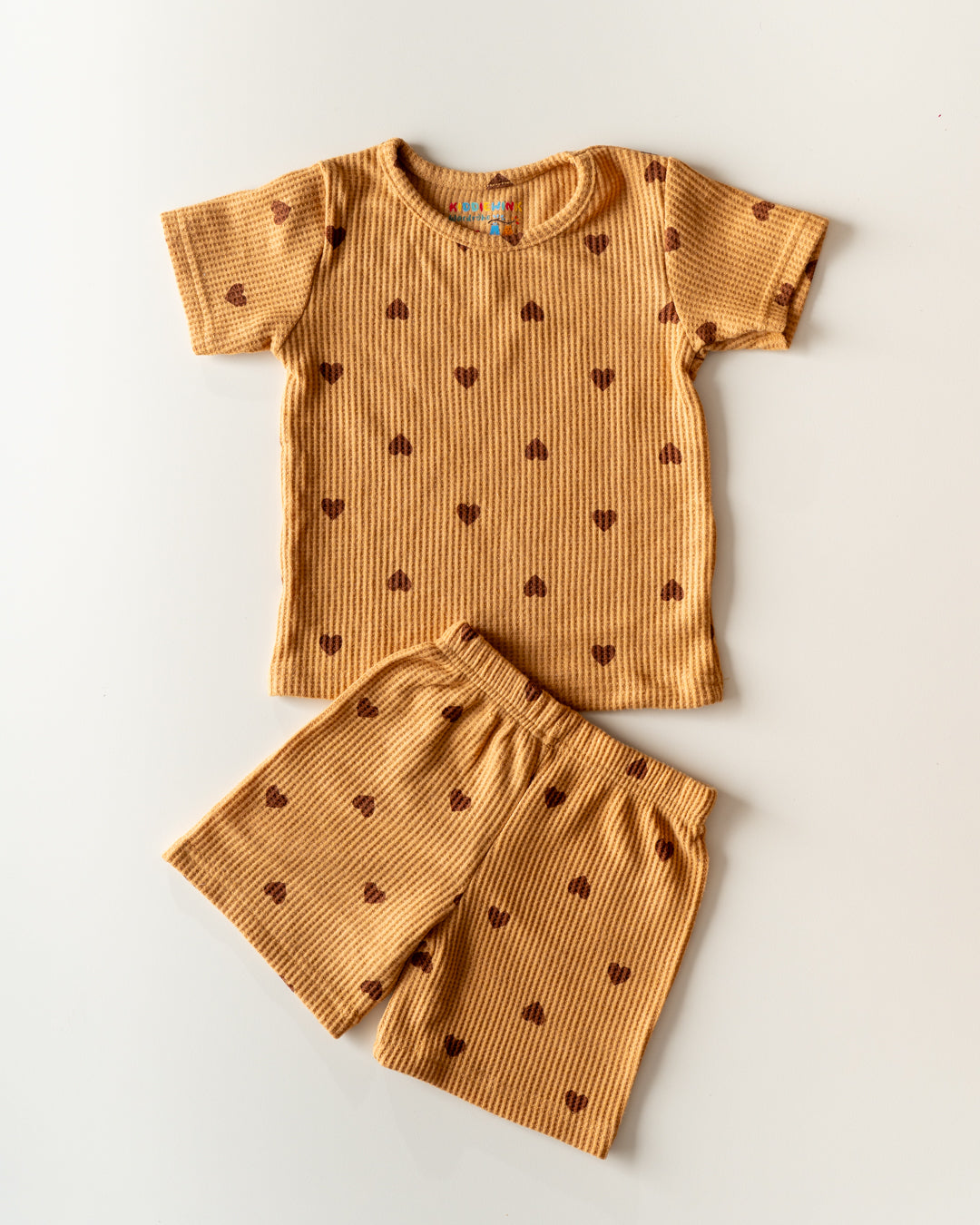 CO-ORD set- Half Sleeve T-shirt and Short - Mustard heart
